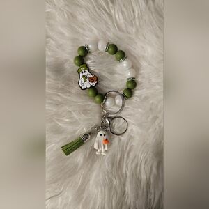 Green and White Ghost Keychain Holder